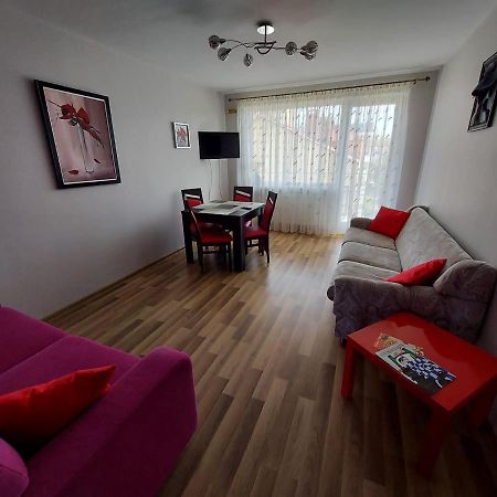 Samodzielny Apartament 2Pokojowy Apartment Kolobrzeg Exterior photo